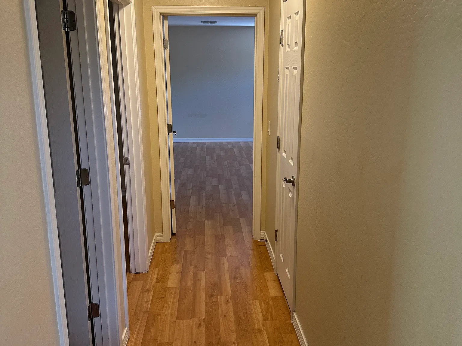 4 bed, 2.5 bath, 2469 sqft, $2,595 — Photo 4