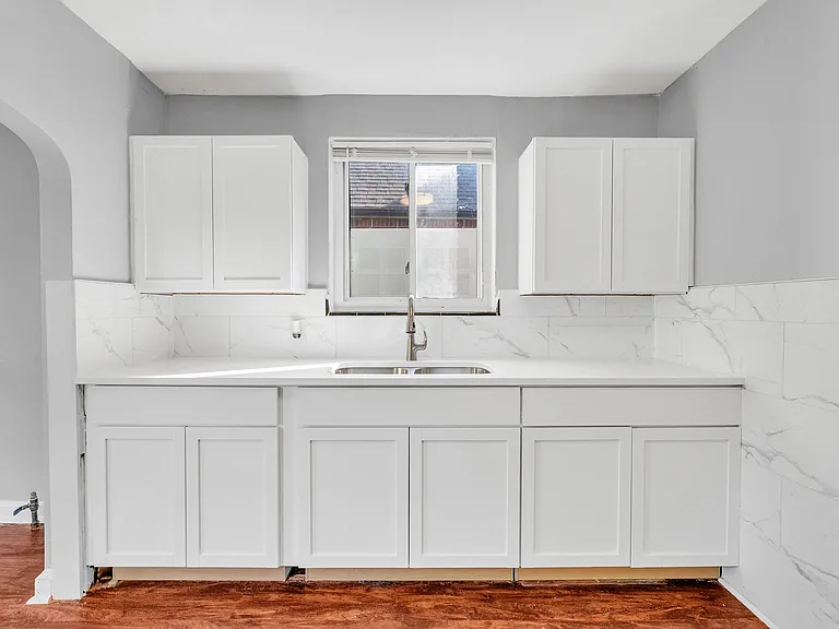 10470 Roxbury St — Photo 10