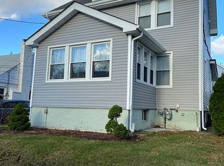 411 Hazlitt Ave, Leonia, NJ 07605