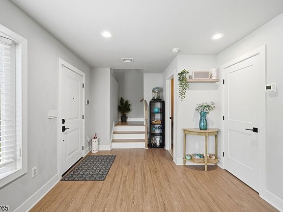 3rd image of 226 Church Ln