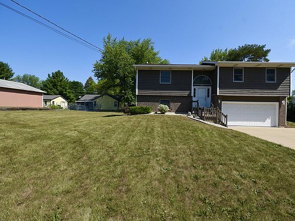 2nd image of 406 Garfield Ave