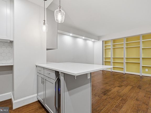 4th image of 2127 California St NW APT 102