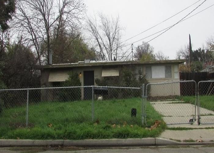 1st image of 711 W Olive Ave