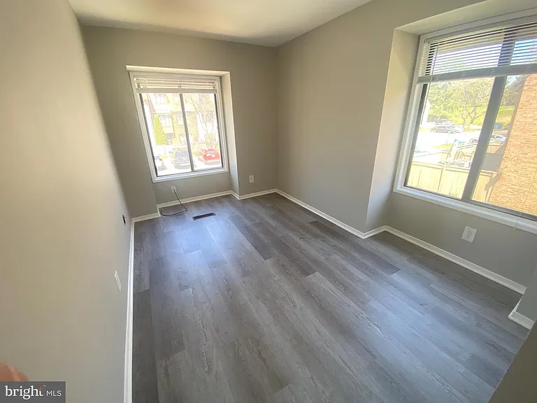 9819 Brookridge Ct — Photo 20