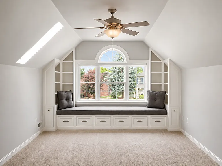 12633 W Roseglen Ct — Photo 11