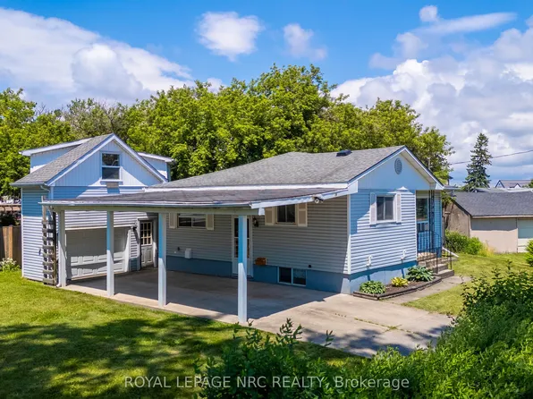 74 Dolphin St, Pt Colborne, ON L3K 2J2