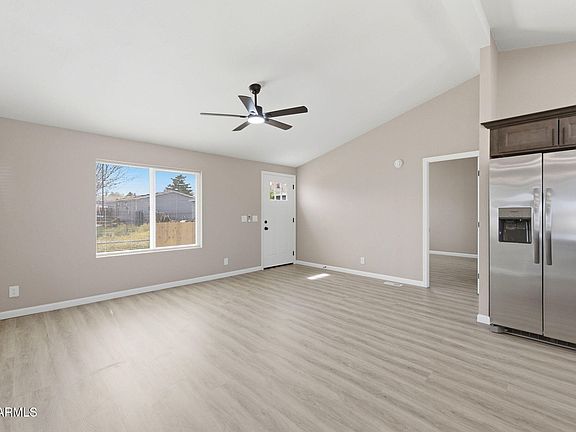 3rd image of 4783 N GLENROSA Circle