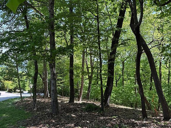 4th image of 108 Fawncrest Ct #51-R