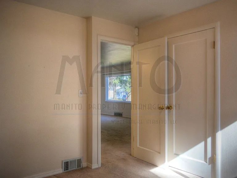 5127 N Walnut St — Photo 11