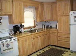 179 Bridle Path Rd, Springfield, MA 01118