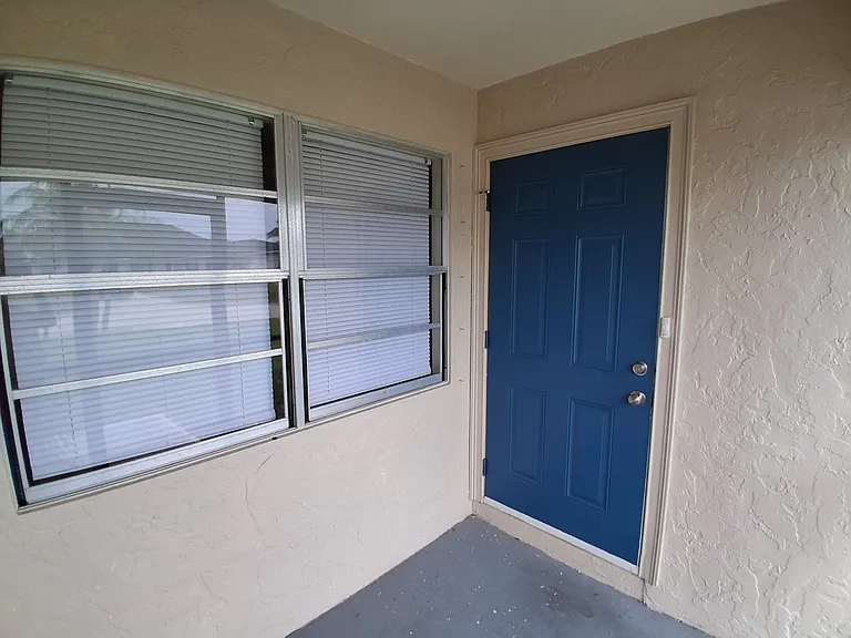 913 SE 14th Ter #915 — Photo 16