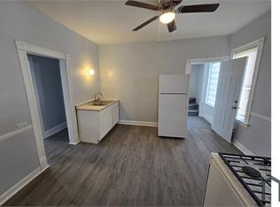 2620 W Locust St, Milwaukee, WI 53206