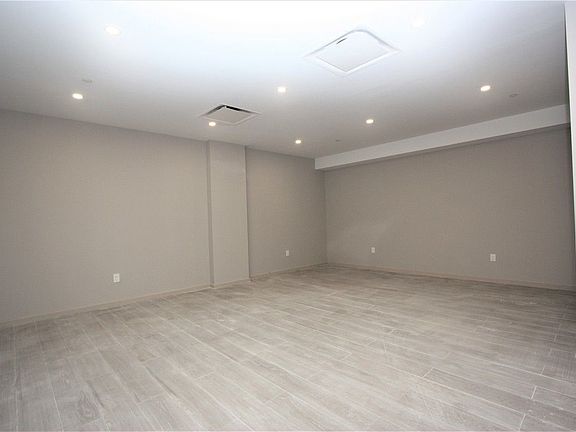 4th image of 1511 Bedford Ave #1L