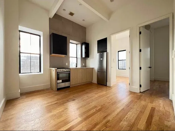 1526 Saint John's Place image 3 of 7