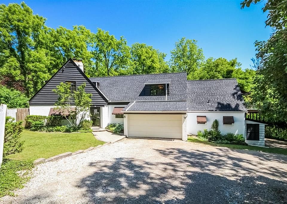 1st image of 251 Orchard Hills Dr