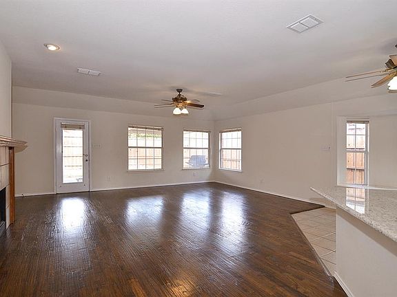 3rd image of 4417 Cranwood Dr