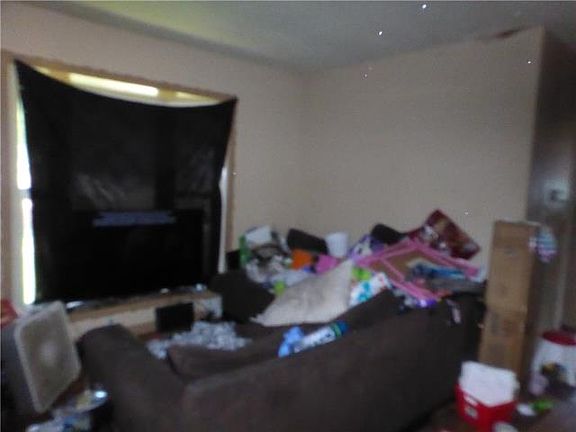 3rd image of 18825 E 5th St N