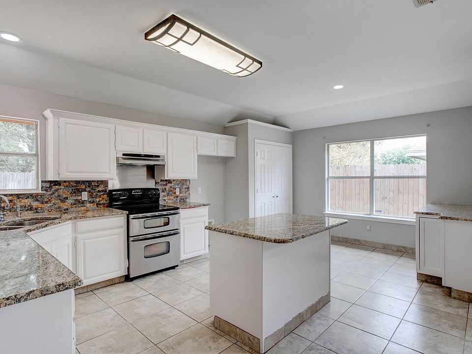 1st image of 3912 Blue Pond Cir