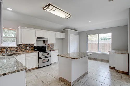 3912 Blue Pond Cir Photo 1