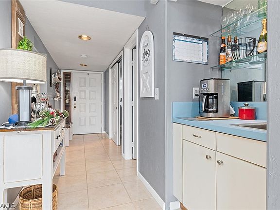 5th image of 2069 W Lakeview Blvd #6