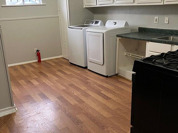 4th image of 3445 Mount Pleasant St