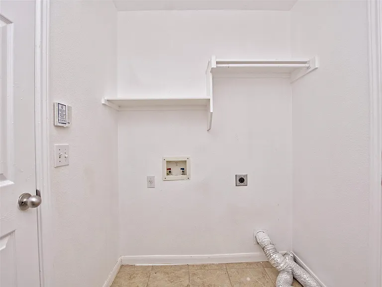 2300 Amy Lynn Ln — Photo 12
