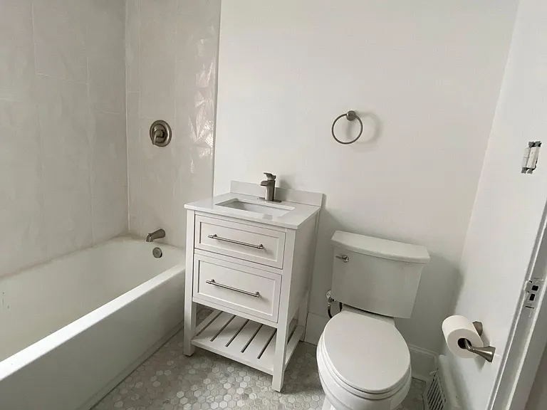 4511 N Springfield Ave #2 — Photo 6