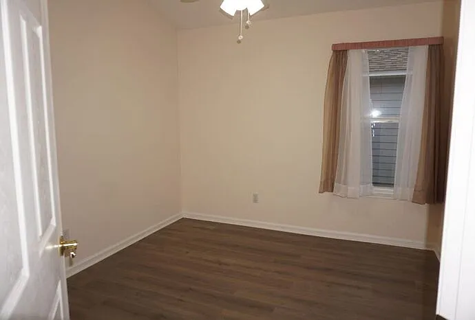 908 Buttercup Dr — Photo 9