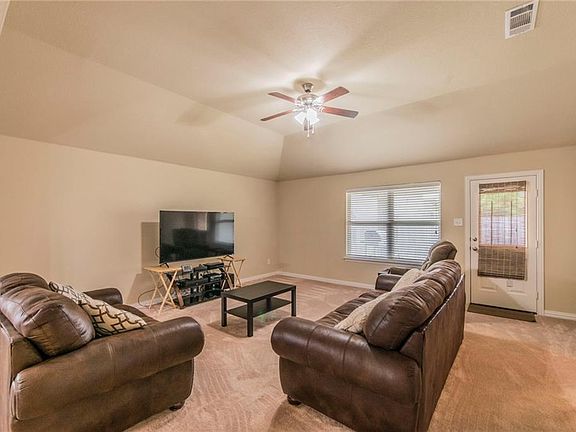 4th image of 7152 Mohegan Dr