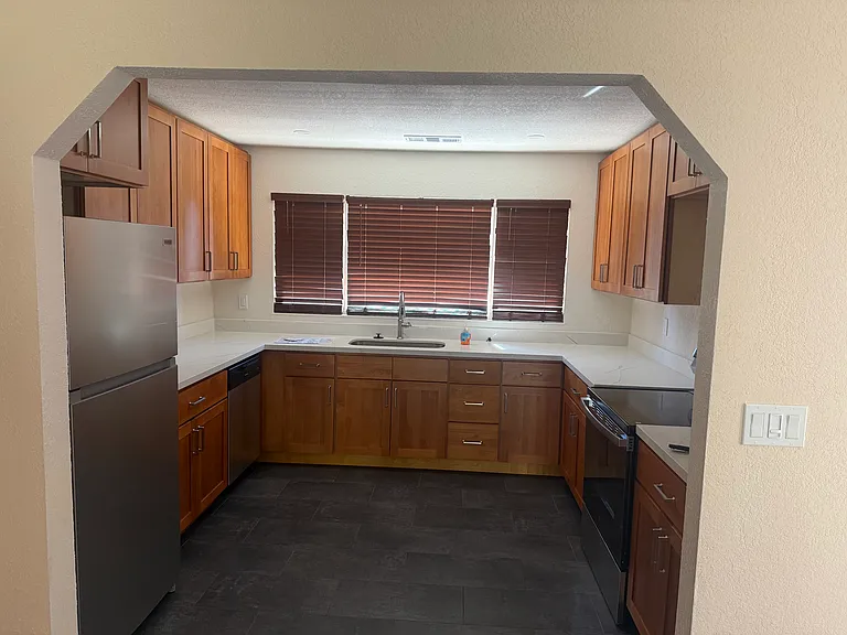 1315 Gillpepper Ln — Photo 10