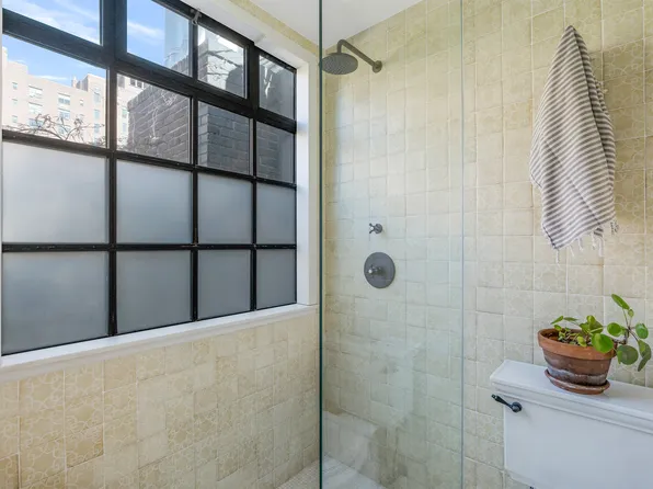 457 West 22nd Street image 31 of 45