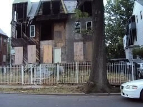 119 N 15th St, East Orange, NJ 07017