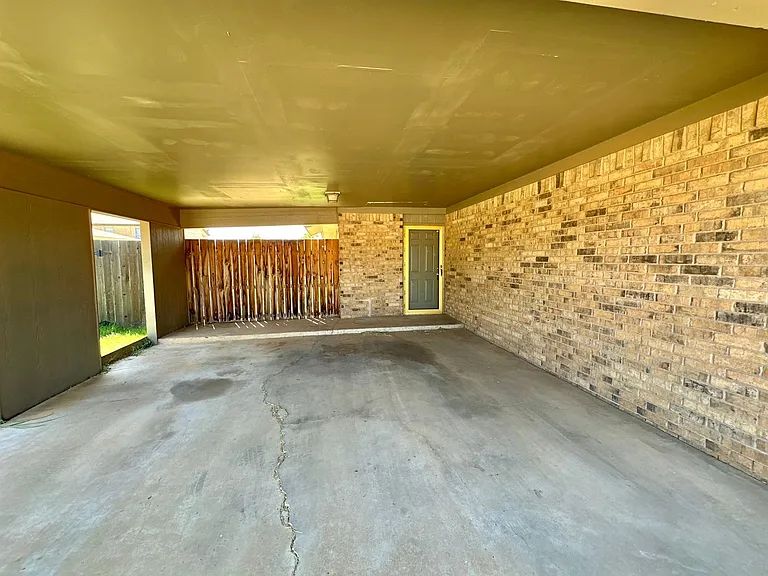 7410 Avenue W — Photo 13