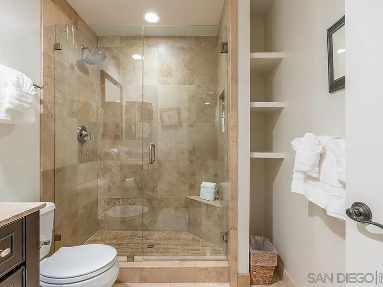 2508 Manchester Ave — Photo 63