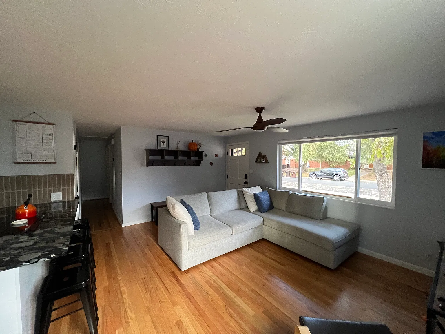 3 bed, 1.5 bath, 924 sqft, $3,900 — Photo 4
