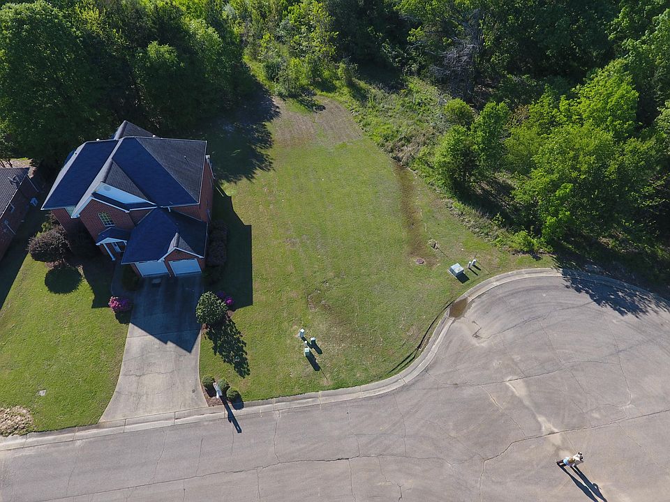 1st image of 1 Lakes Blvd
