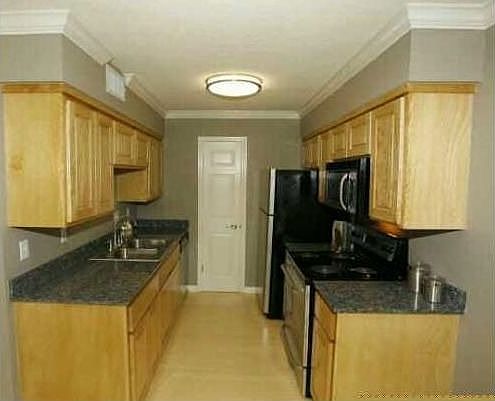 1st image of 900 S Lamar Blvd APT 213