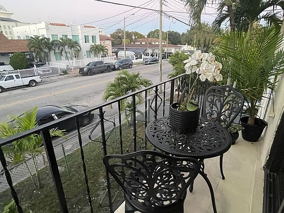 Balcony! City Living at its best.