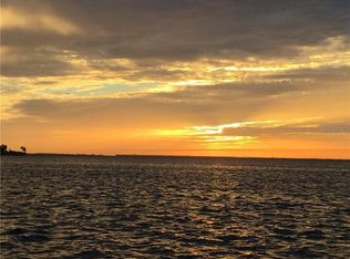 3943 Bayshore Blvd NE, Saint Petersburg, FL 33703