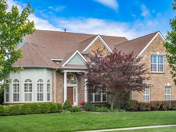 2nd image of 4947 Normandy Dr