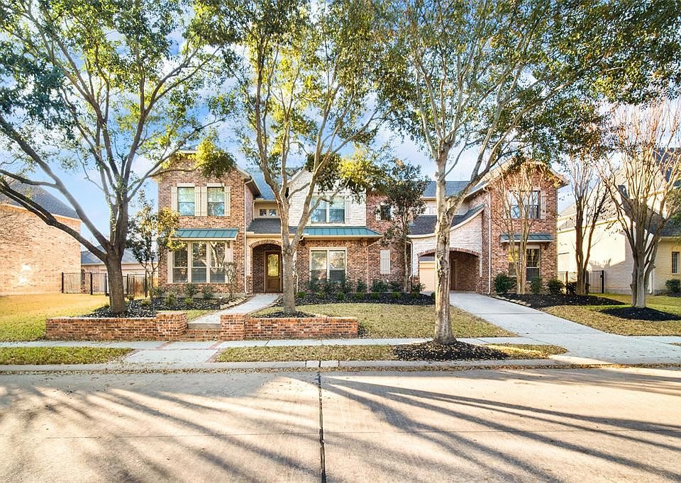1st image of 18611 N Thomas Shore Dr