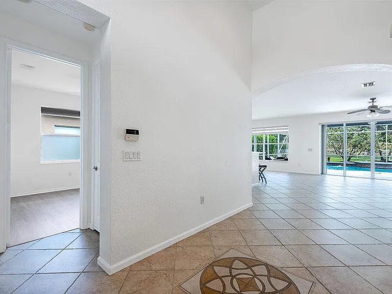 116 Bella Vista Way — Photo 5