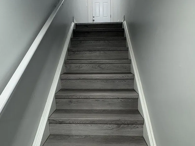 33 Bluffwood Cres — Photo 4