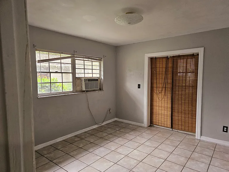 5223 Holstein Rd — Photo 11