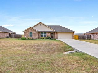 104 Devonshire, Hewitt, TX 76643
