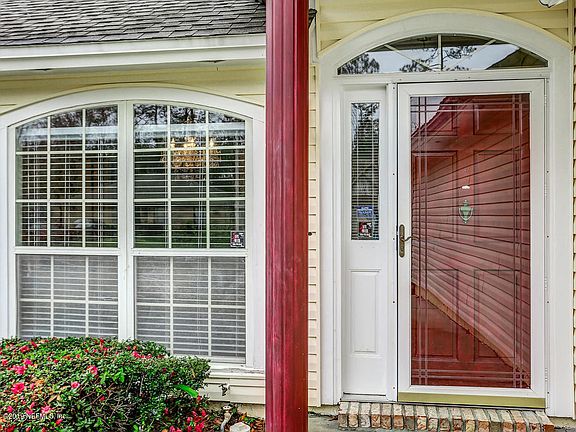 3rd image of 10964 Copper Hill Dr