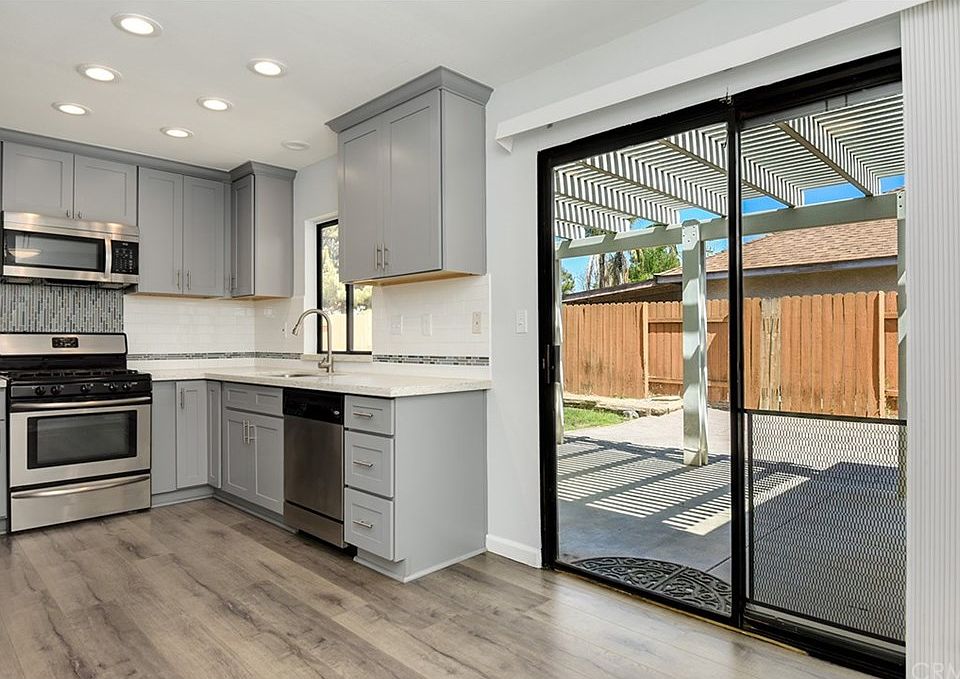 1st image of 23153 Dunhill Dr