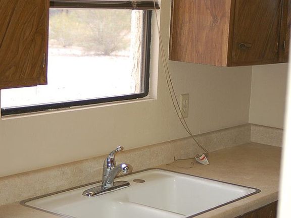 3rd image of 1200 Regency Dr APT 5