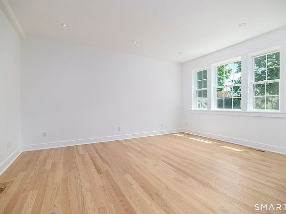 3rd image of 1911 Summer St Unit 1A