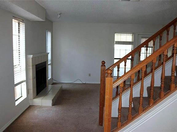 2nd image of 217 Lake Park Rd